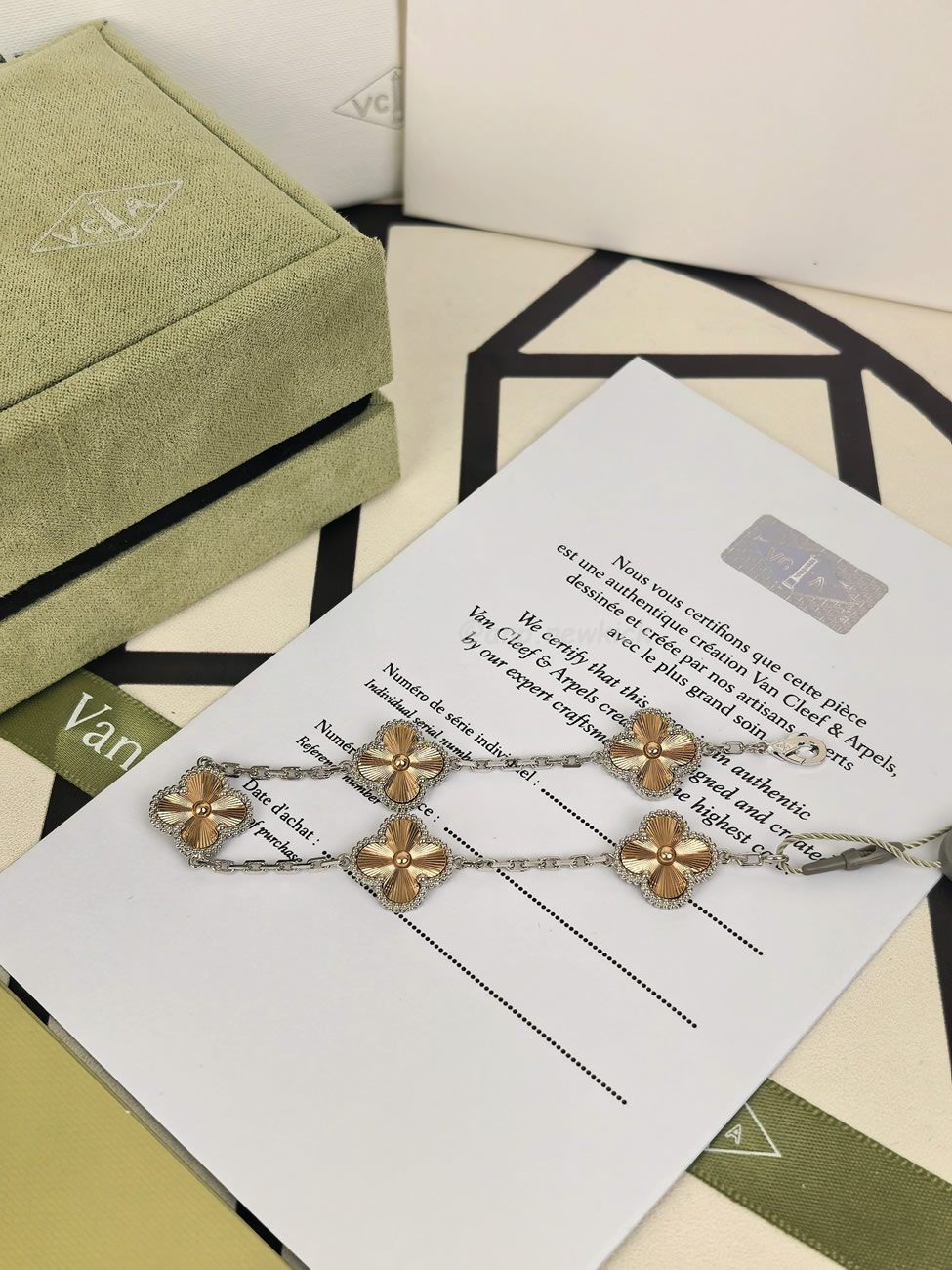 Vintage Alhambra Bracelet (2) - www.newkick.vip